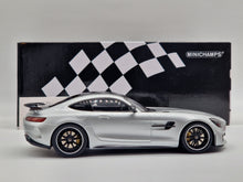Carregar imagem no visualizador da galeria, Mercedes AMG GT-R 2021 Silver
