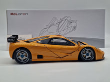 Lade das Bild in den Galerie-Viewer, McLaren F1 GTR Orange
