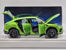 Carregar imagem no visualizador da galeria, Lamborghini Urus Verde Selvans
