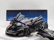 Carregar imagem no visualizador da galeria, McLaren P1 Fire Black with Red Interior
