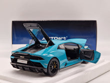 Lade das Bild in den Galerie-Viewer, Lamborghini Huracan Evo Blu Glauco
