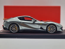 Lade das Bild in den Galerie-Viewer, Ferrari 812 Competizione 2021 Grigio Coburn
