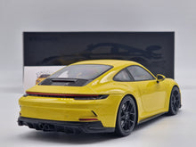 Lade das Bild in den Galerie-Viewer, Porsche 911 (992) GT3 Touring 2022 Yellow / Black Wheels
