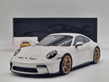 Carregar imagem no visualizador da galeria, Porsche 911 (992) GT3 Touring 2022 White / Neodyme Wheels
