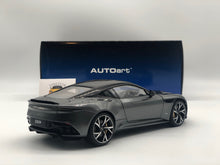 Carregar imagem no visualizador da galeria, Aston Martin DBS Superleggera Magnetic Silver
