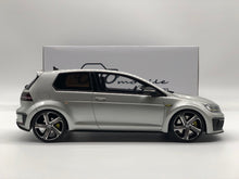 Lade das Bild in den Galerie-Viewer, Volkswagen Golf A7 R400 Concept
