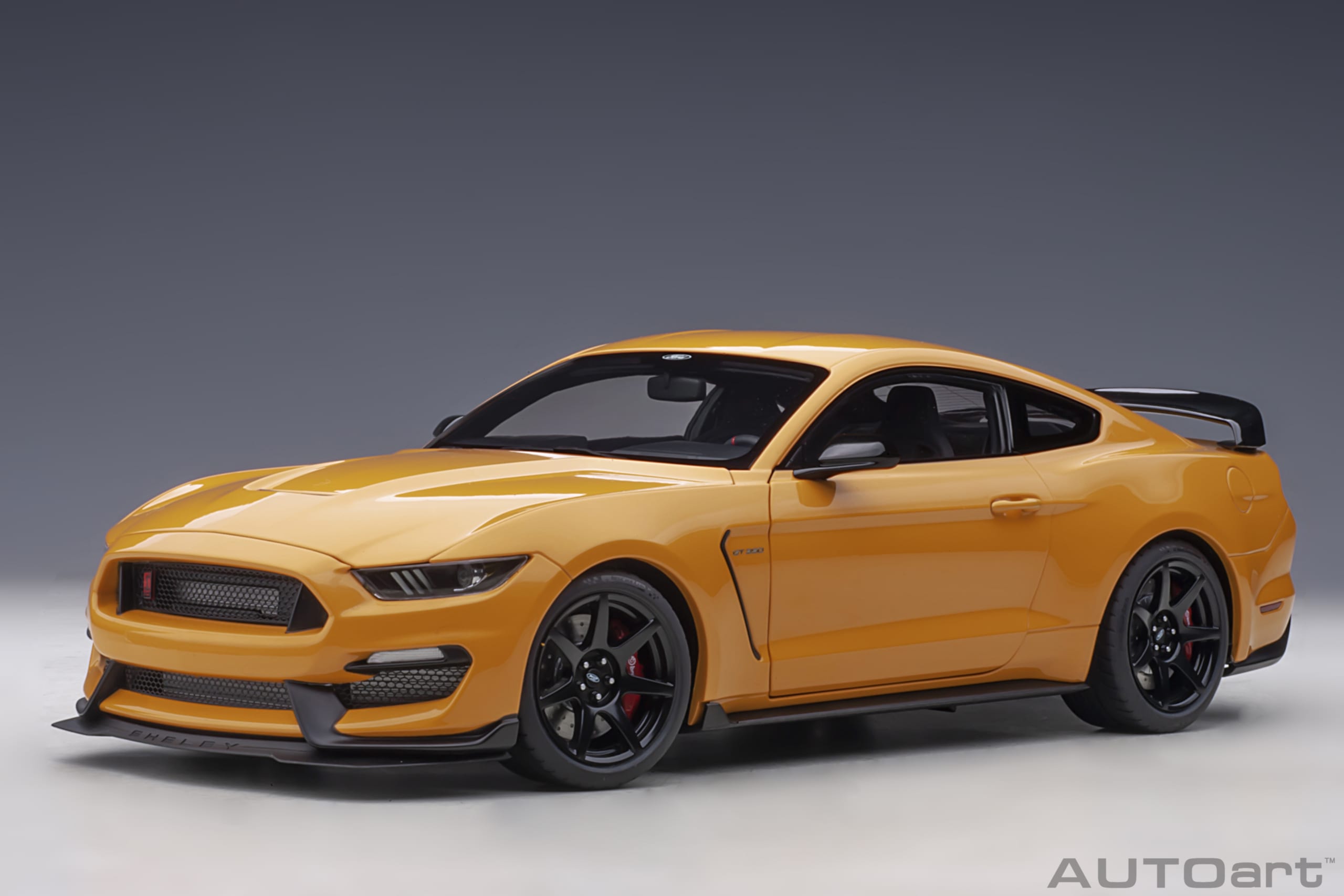 Ford Mustang Shelby GT-350R Fury Orange