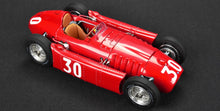 Lade das Bild in den Galerie-Viewer, Lancia D50, GP Monaco 1955, # 30 Castellotti
