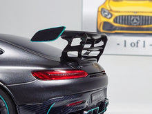 Lade das Bild in den Galerie-Viewer, Mercedes-AMG GT Black Series Designo Graphitgrey Magno (EINSZU18 - 1 of 1)
