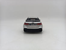 Lade das Bild in den Galerie-Viewer, Audi RS6 Avant C8 Silver
