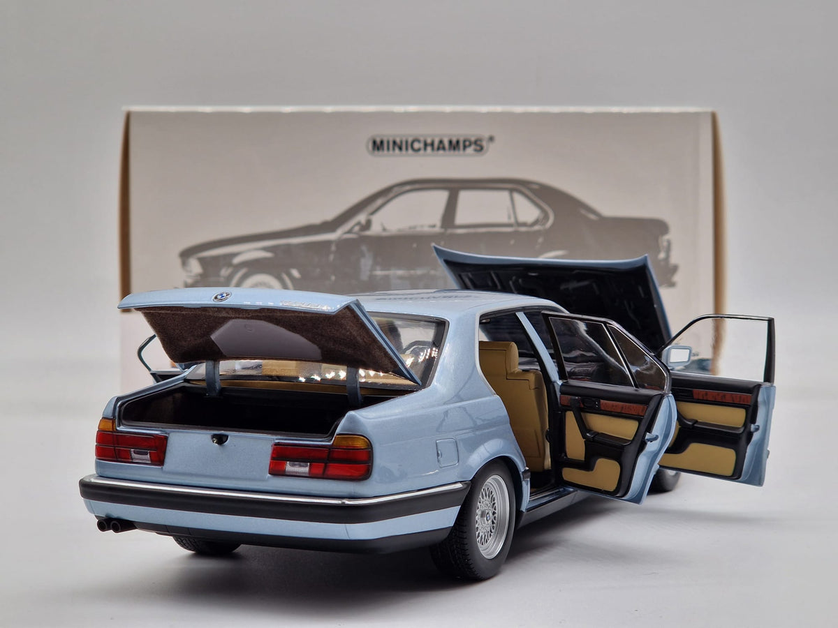BMW 730i (E32) 1986 Light Blue Metallic