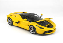 Lade das Bild in den Galerie-Viewer, Ferrari LaFerrari Yellow Modena
