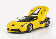 Carregar imagem no visualizador da galeria, Ferrari LaFerrari Yellow Modena
