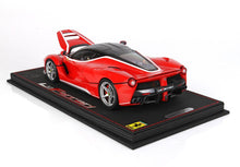 Lade das Bild in den Galerie-Viewer, Ferrari LaFerrari Red Corsa 322 (5 Points Safety Belts)
