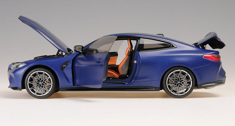 BMW M4 Coupé G82 Blue (All Open)